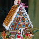 Quiet-small-gingerbread-house